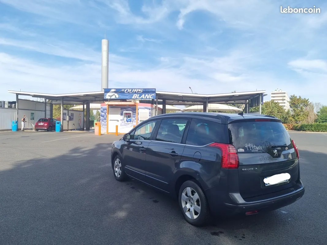 Peugeot 5008 2012 photo 3