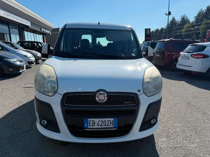 Fiat Doblo 2010 photo 2