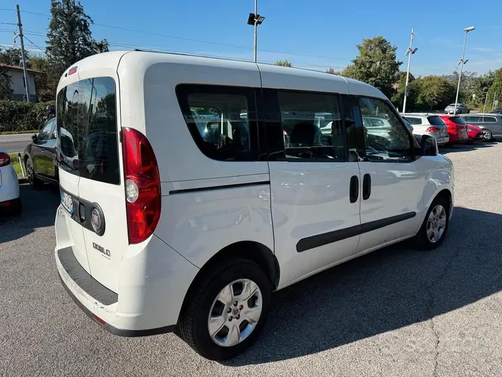 Fiat Doblo 2010 photo 4