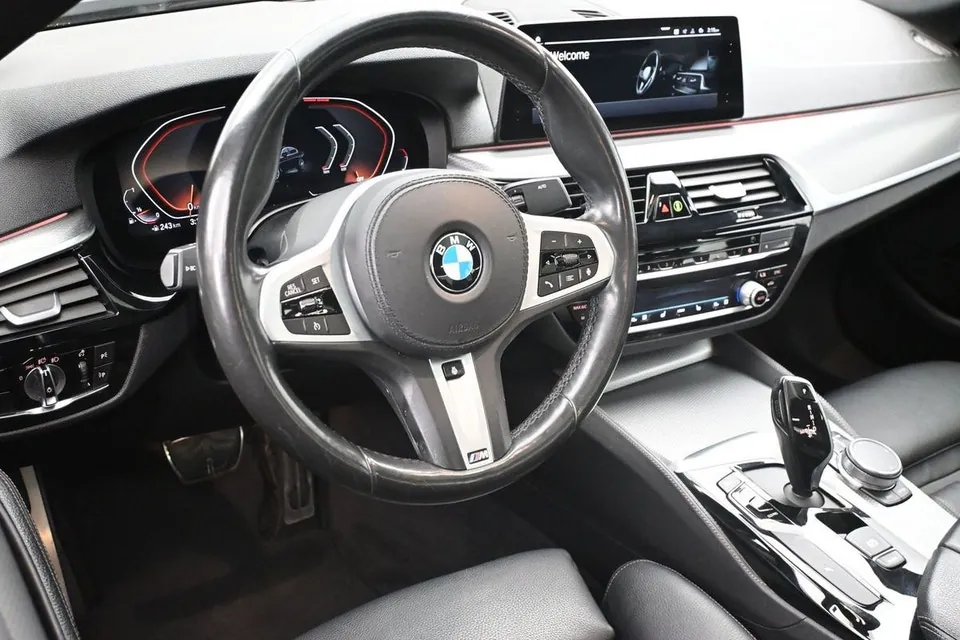 BMW 5 Series 2020 photo 5