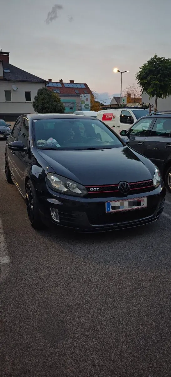 Volkswagen Golf 2009 photo 2