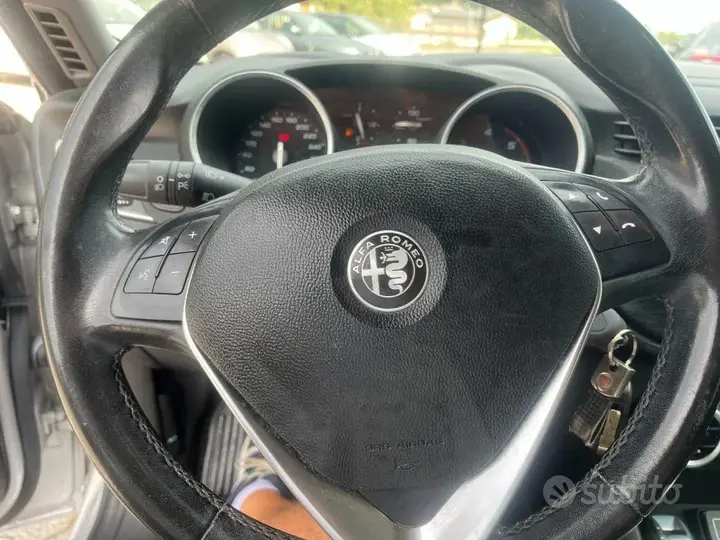 Alfa Romeo Giulietta 2017 photo 5
