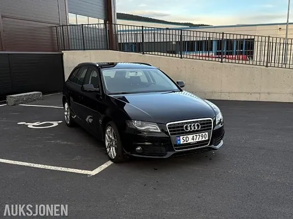 Audi A4 2010 photo 5