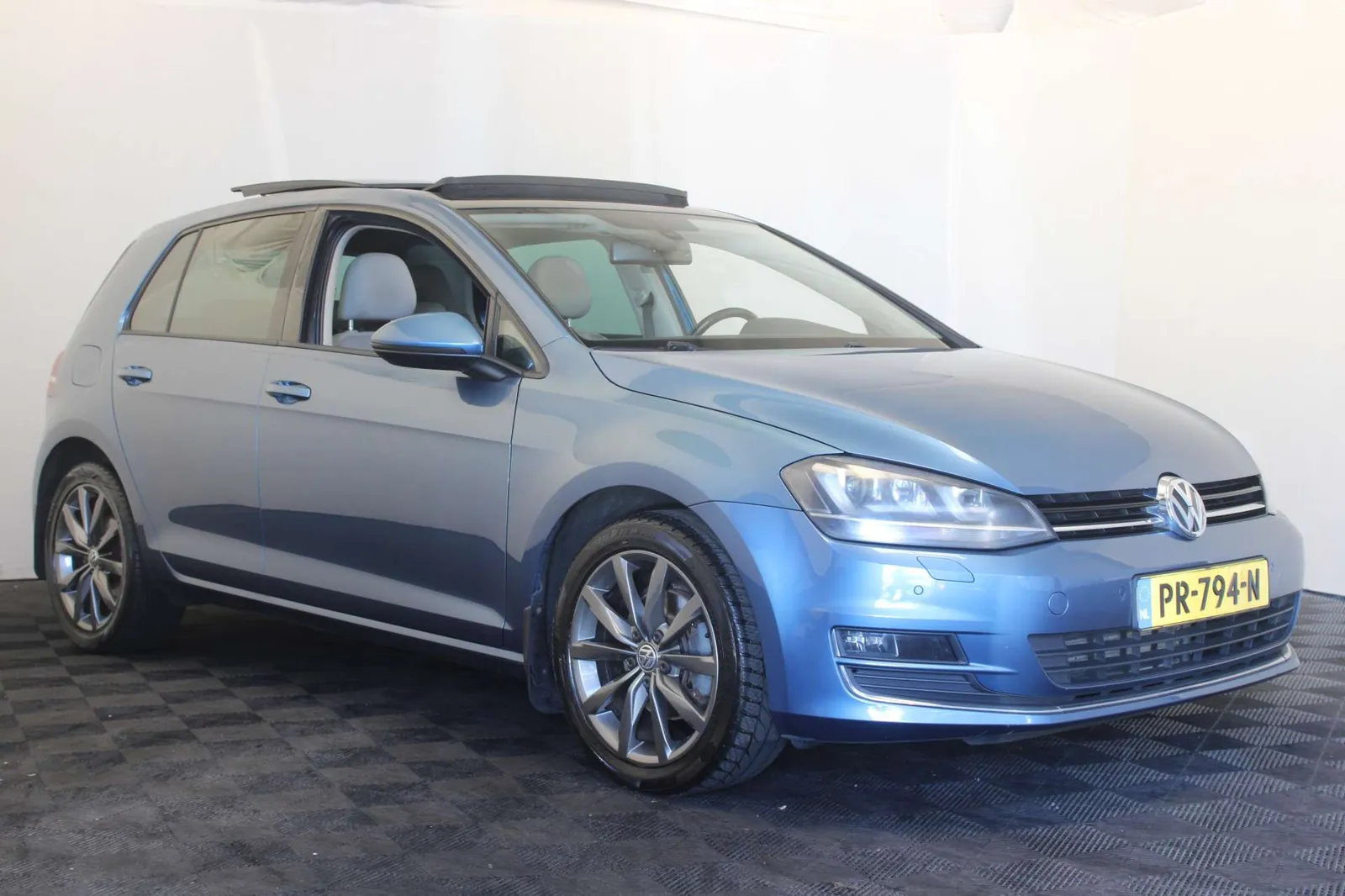 Volkswagen Golf 2013 photo 5