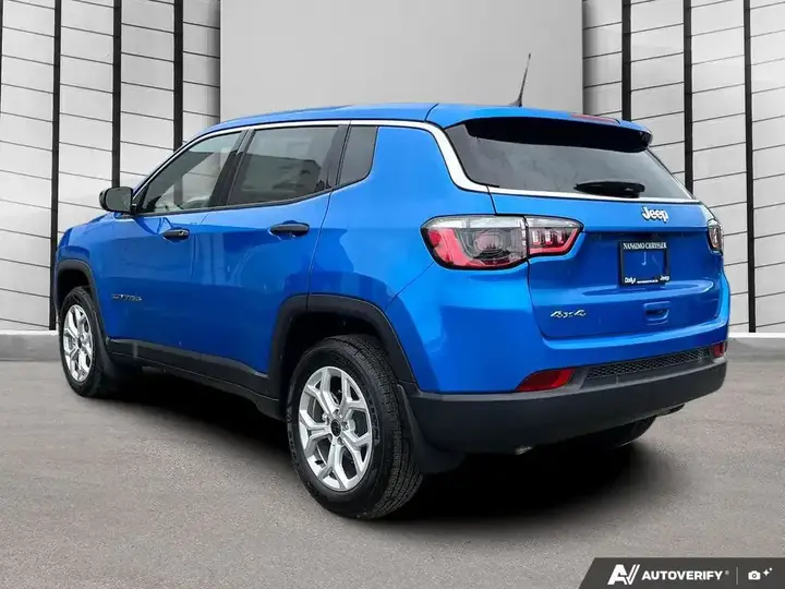 Jeep Compass 2026 photo 4