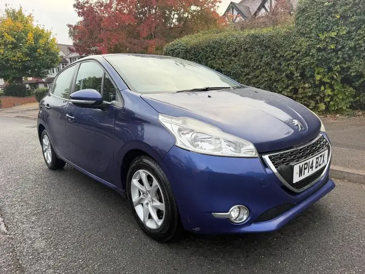Peugeot 208
