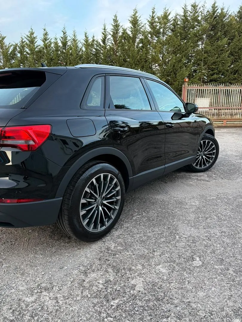 Audi Q3 2020 photo 2