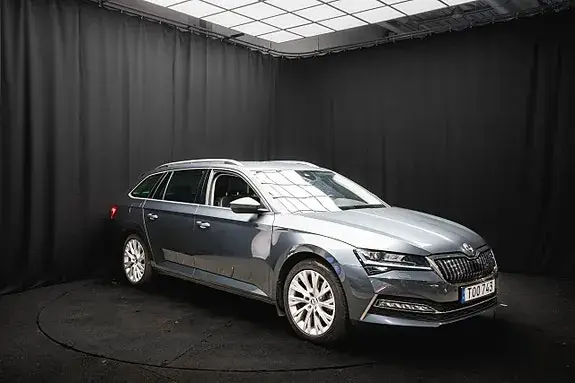 Skoda Superb 2021 photo 5