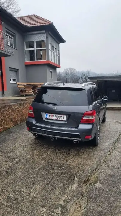 Mercedes-Benz Glk Class 2011 photo 2