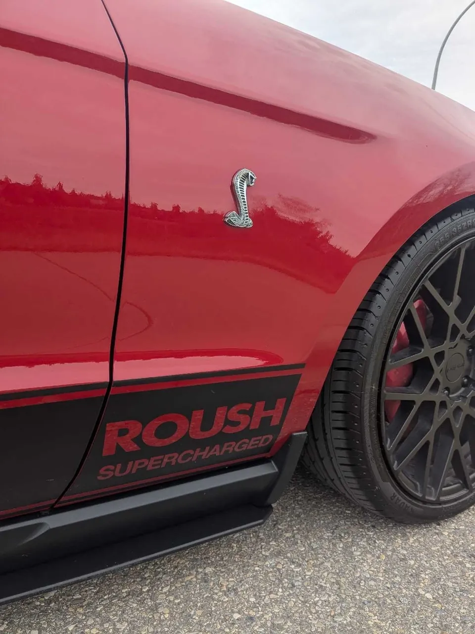 Ford Mustang 2010 photo 2