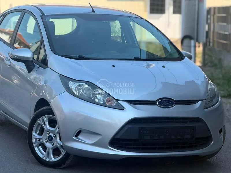 Ford Fiesta 2010 photo 3