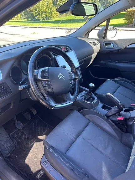 Citroen C4 2011 photo 5