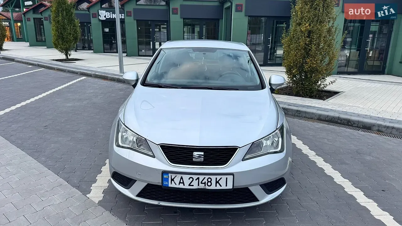 Seat Ibiza 2015 photo 2