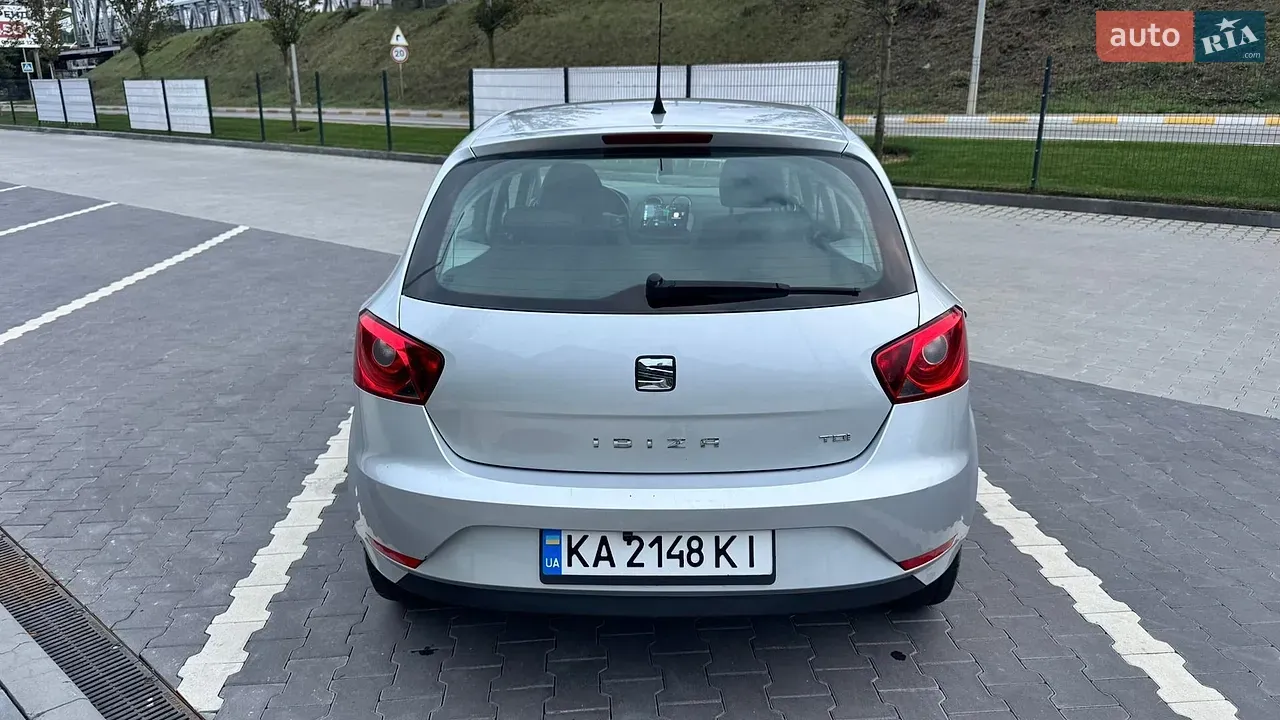 Seat Ibiza 2015 photo 4