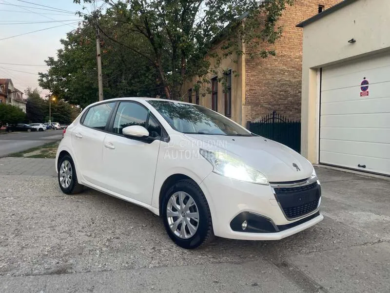 Peugeot 208 2016 photo 2