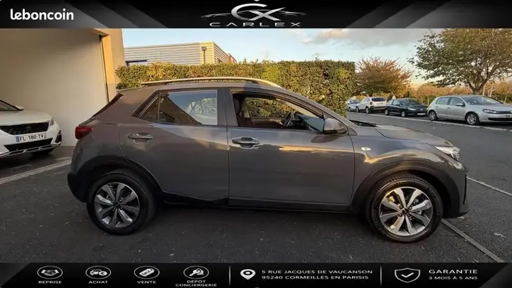 Kia Stonic 2022 photo 2