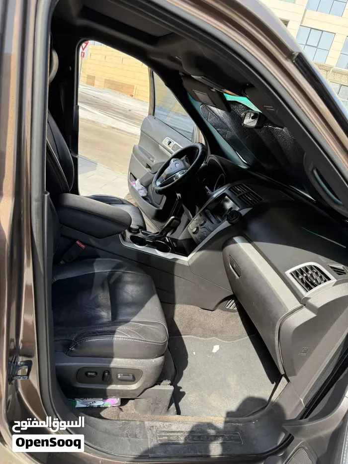 Ford Explorer 2015 photo 4