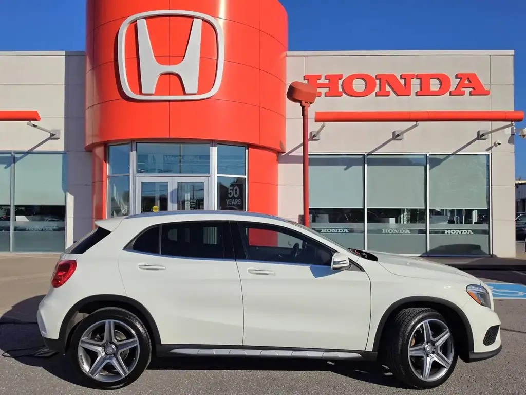 Mercedes-Benz Gla 2017 photo 2