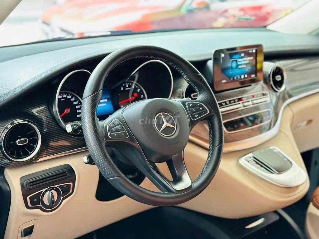 Mercedes-Benz V-Class 2020 photo 3