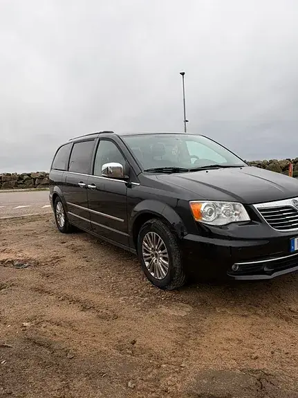 Lancia Voyager 2015 photo 4