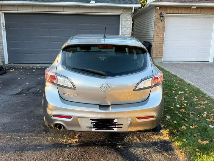 Mazda 3 2010 photo 3