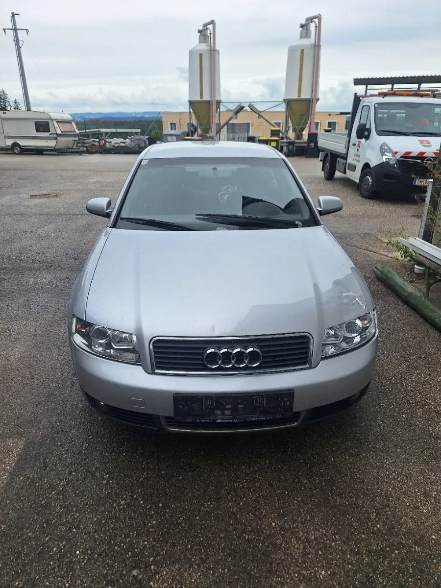 Audi A4 2003 photo 3