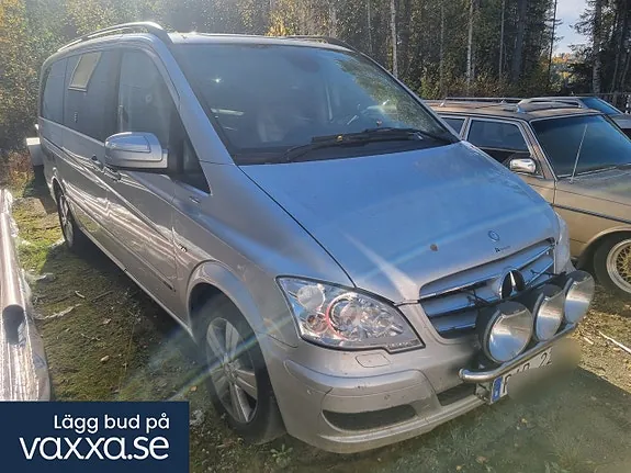 Mercedes-Benz Viano 2012 photo 2
