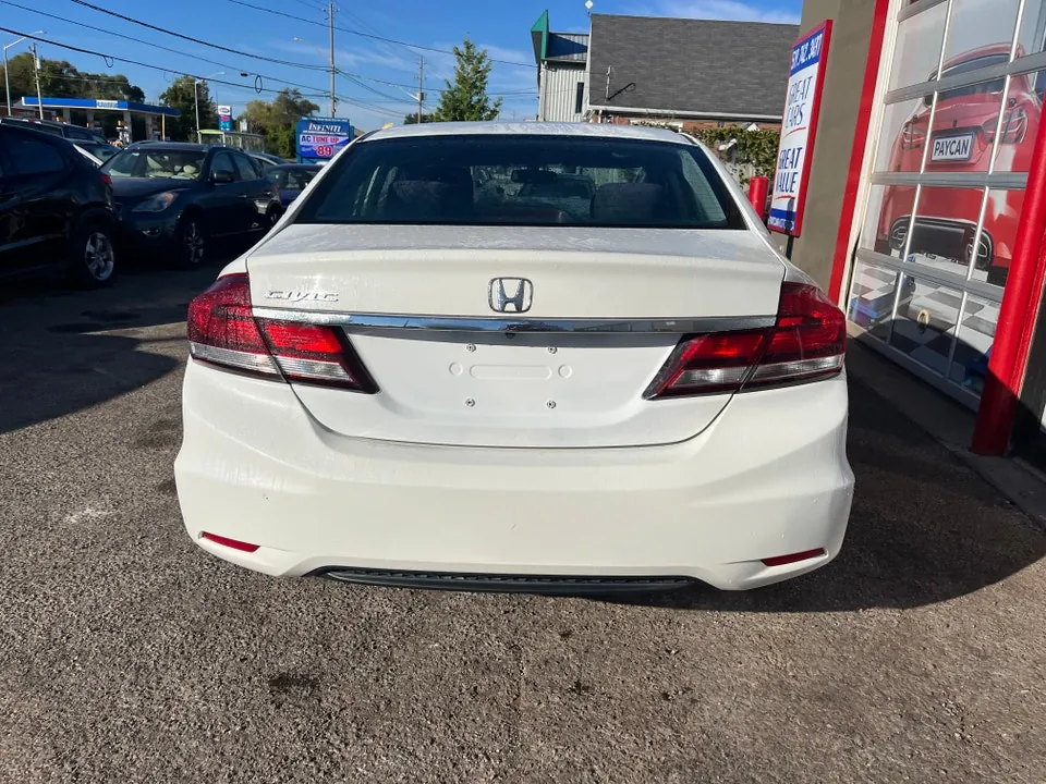 Honda Civic 2015 photo 5