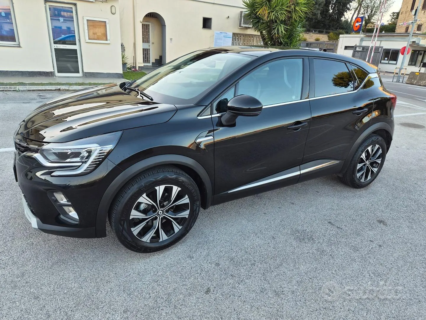 Renault Captur 2024 photo 3