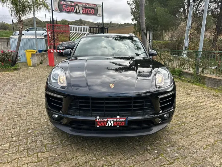 Porsche Macan 2017 photo 2