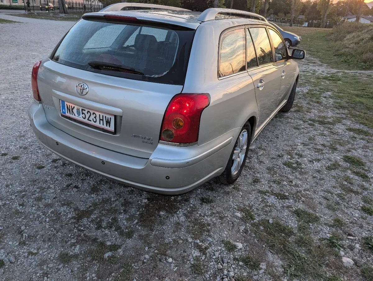 Toyota Avensis 2005 photo 3
