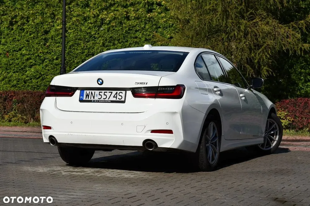 BMW 3 Series 2023 photo 5