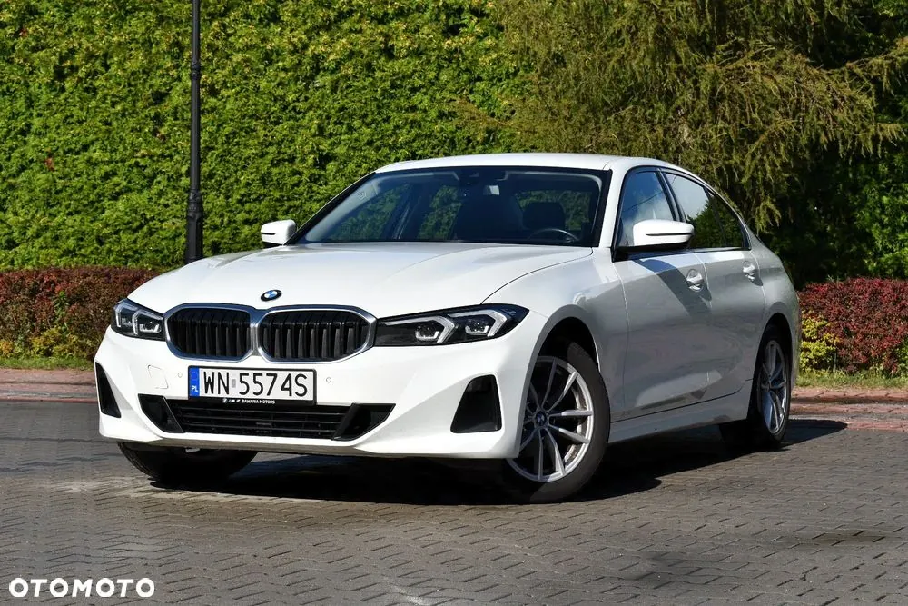 BMW 3 Series 2023 photo 2