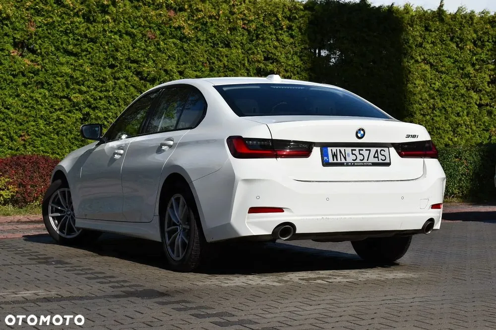 BMW 3 Series 2023 photo 4