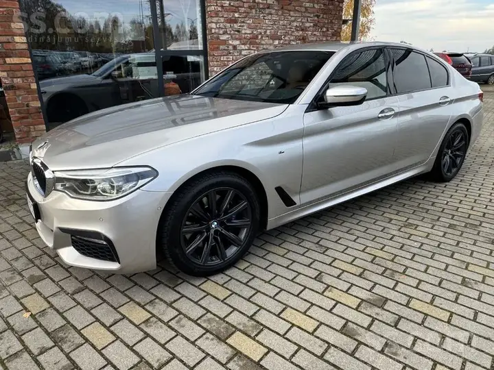 BMW 530