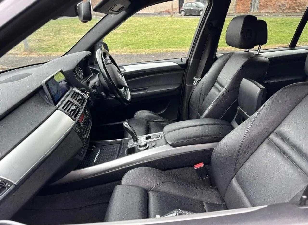 BMW X5 2010 photo 5