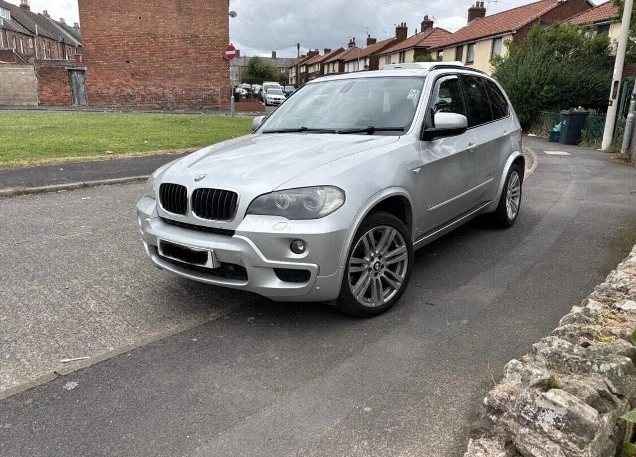 BMW X5 2010 photo 2