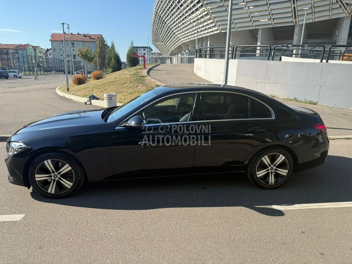 Mercedes-Benz C200 2024 photo 2