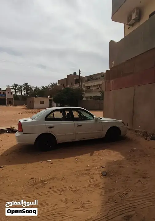 Hyundai Verna 2002 photo 3