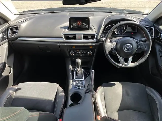 Mazda Axela 2016 photo 2