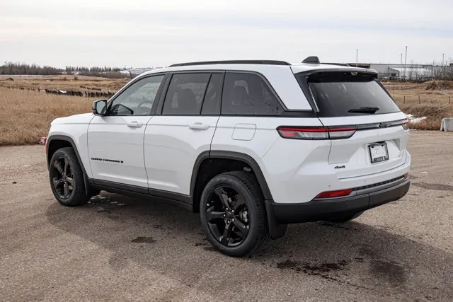 Jeep Grand Cherokee 2026 photo 2