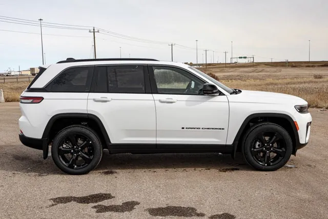 Jeep Grand Cherokee 2026 photo 5