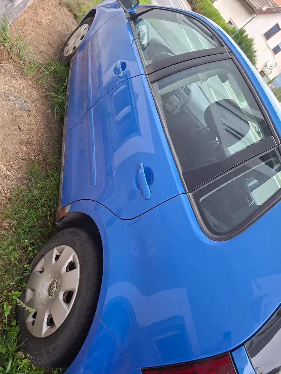 Volkswagen Polo 2008 photo 2