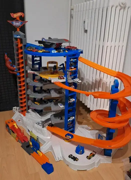 Hot Wheels Super Ultimate Garage