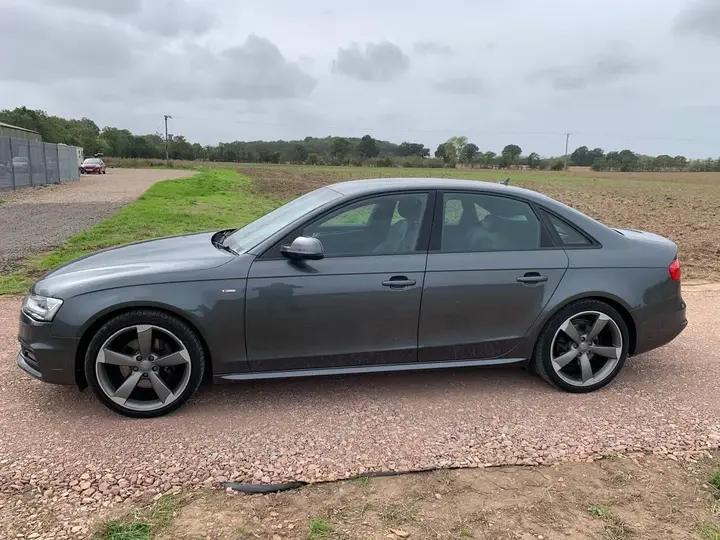 Audi A4 2013 photo 4