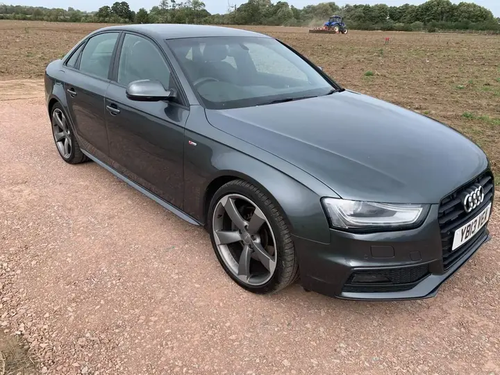 Audi A4 2013 photo 3