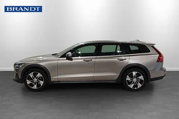 Volvo V60 Cross Country 2019 photo 3