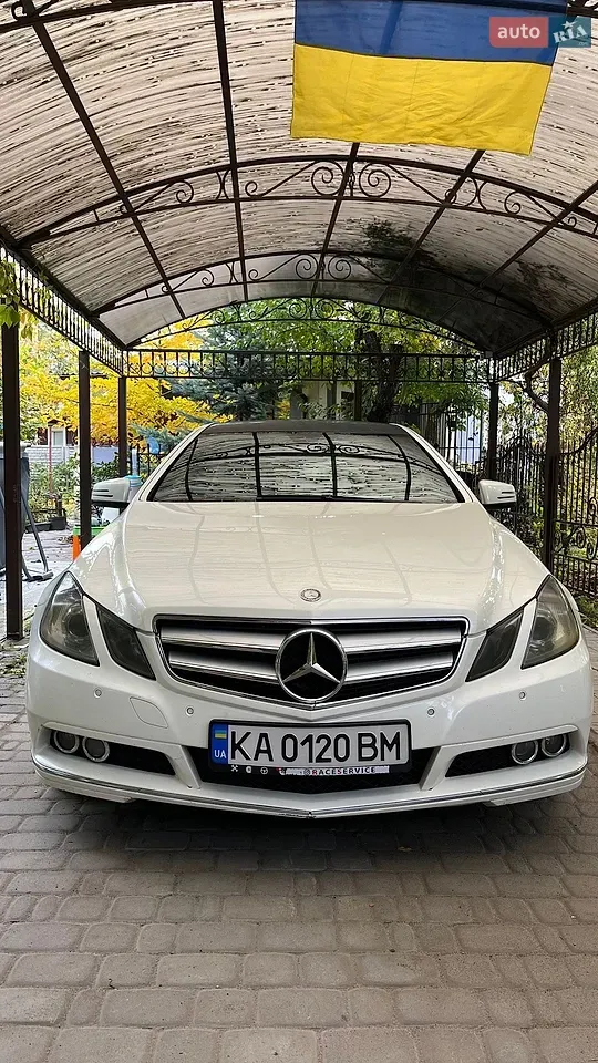 Mercedes-Benz E-Class 2010 photo 3