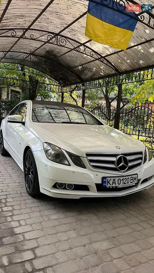Mercedes-Benz E-Class 2010 photo 4