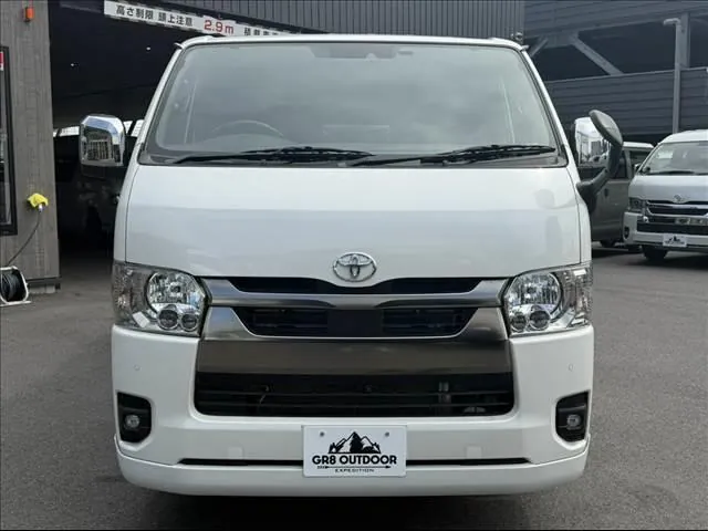 Toyota Hiace Van 2025 photo 2